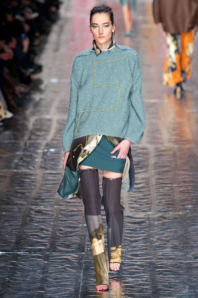Look 26
